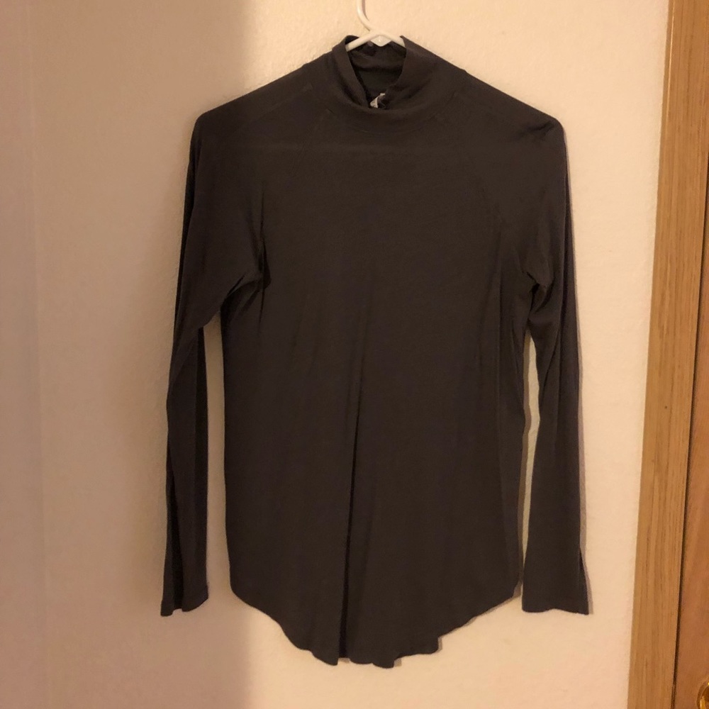 Lululemon mock neck